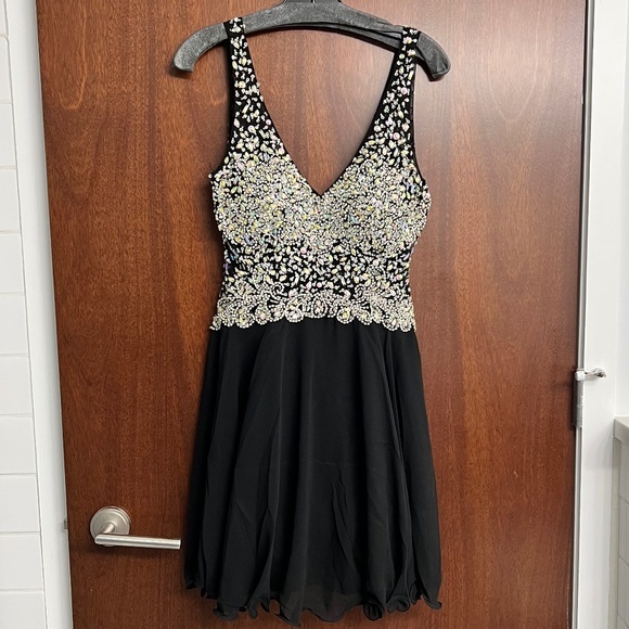 Dancing Queen Beaded Cocktail Dress Black NWOT Size Large - Picture 2 of 16